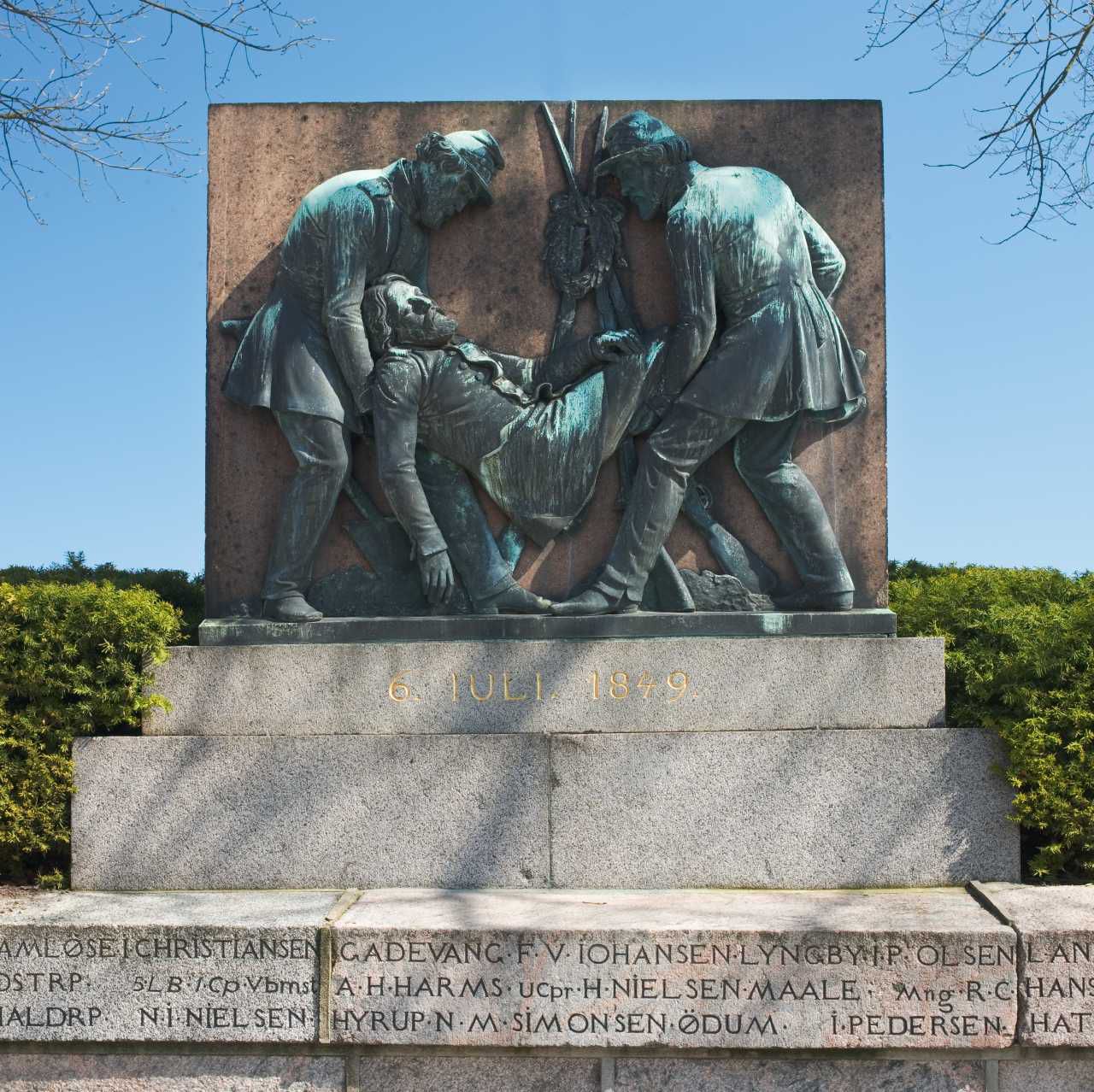 H. W. Bissen, Monument over faldne soldater 1849. 1851 og indviet 1853. Trinitatis Kirke, Fredericia - Nationalmuseets Samlinger Online
